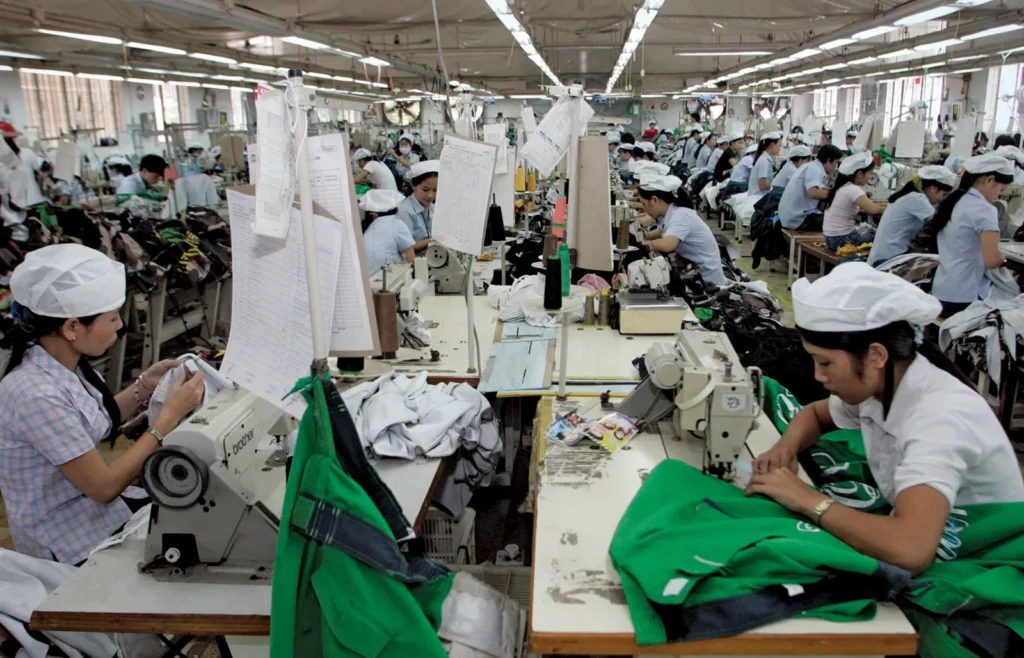 Nhà máy dệt may - Câu chuyện "may cho Zara, Nike nhưng nhãn hiệu nằm ở nơi khác.