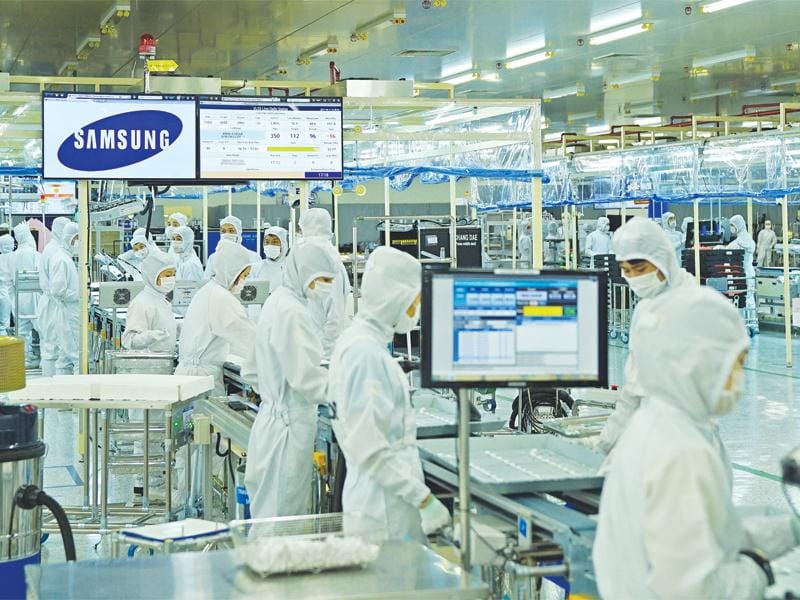 Nhà máy điện tử - "Công xưởng số" của Samsung, Intel tại Việt Nam.